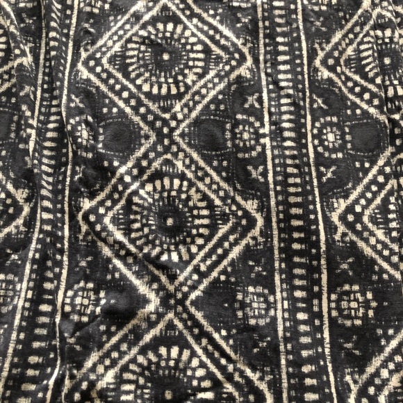 Stretchy pencil skirt, never worn - Picture 4 of 4